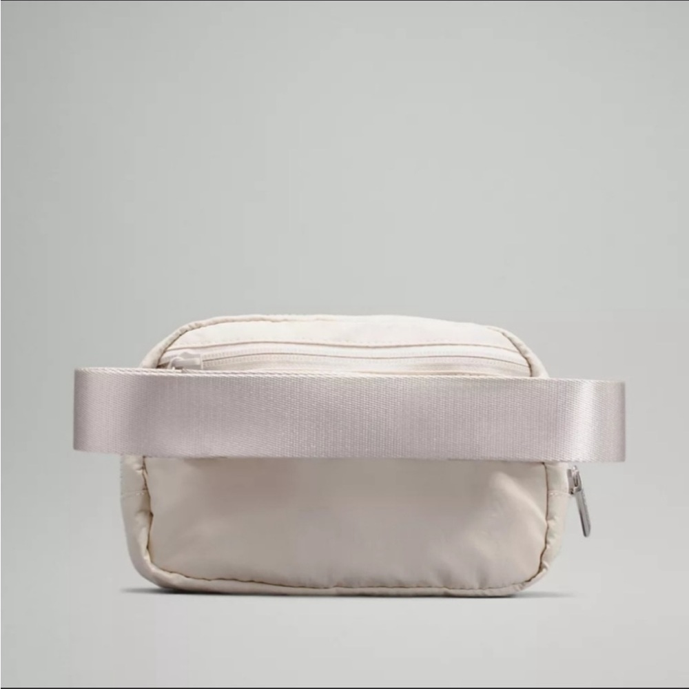 LULULEMON Everywhere belt bag (White Opal) - Picture 3 of 6